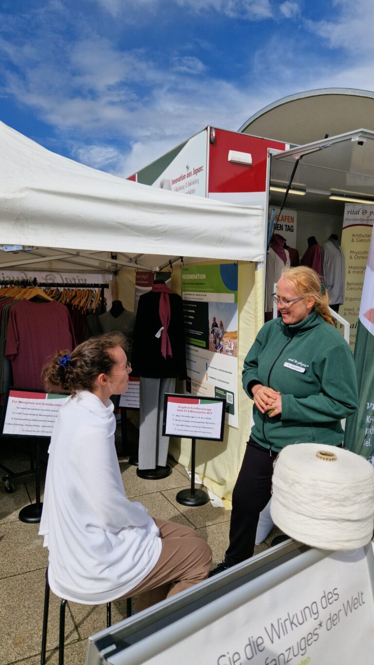Frau Portwich von vital & physio im Gespräch bei den tagen der regeneration 2026